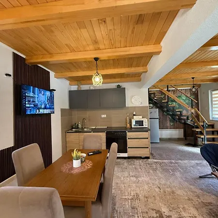 Otoka Josikovic Ferienhaus Sipovo
